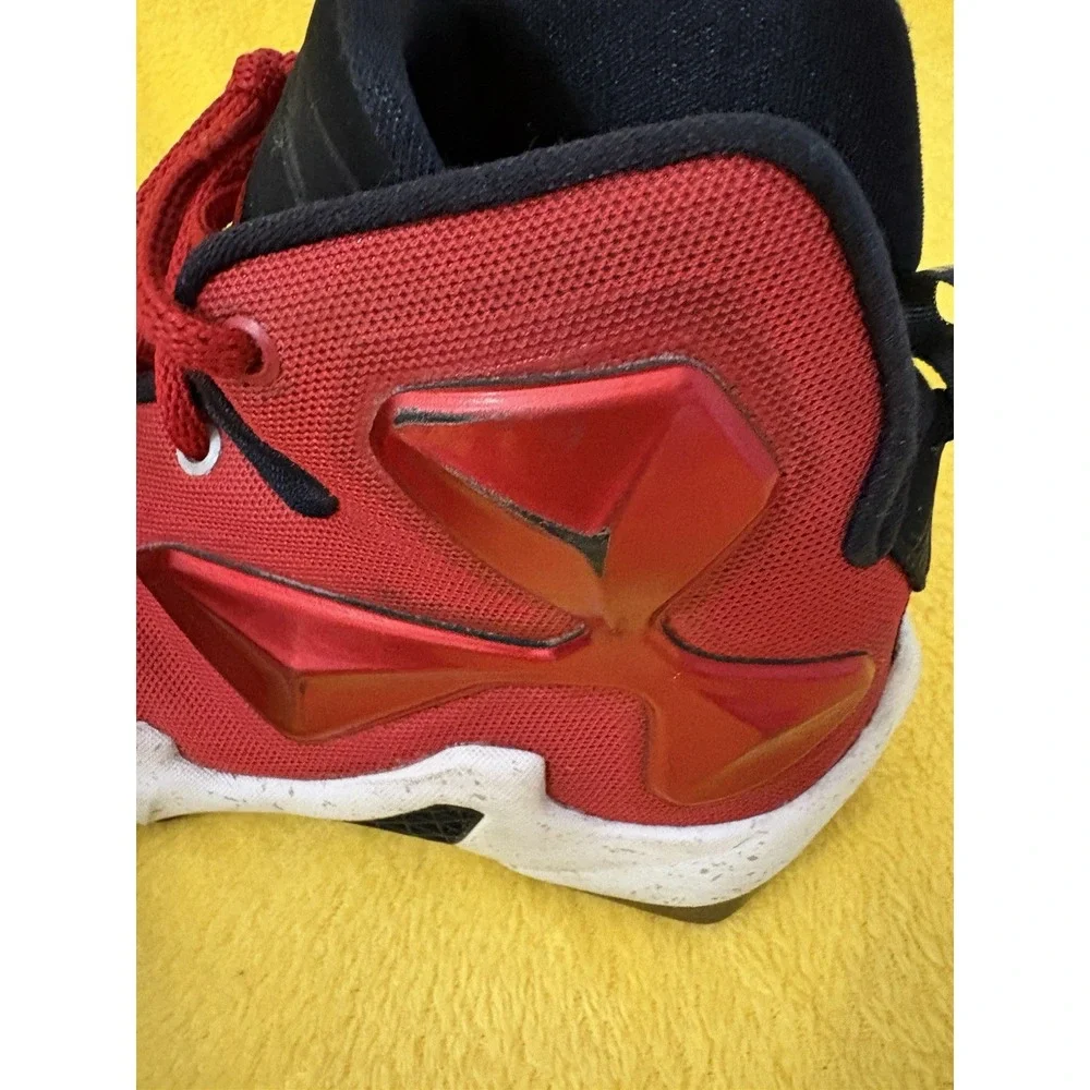 Nike LeBron Shoes Big Boys Red High Basketball Shoes On Court 808709-610 Size 5Y